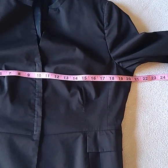 Akris Punto Jacket. Sz14. Black. Zip Front Round Collar. Smock Sleeves. …