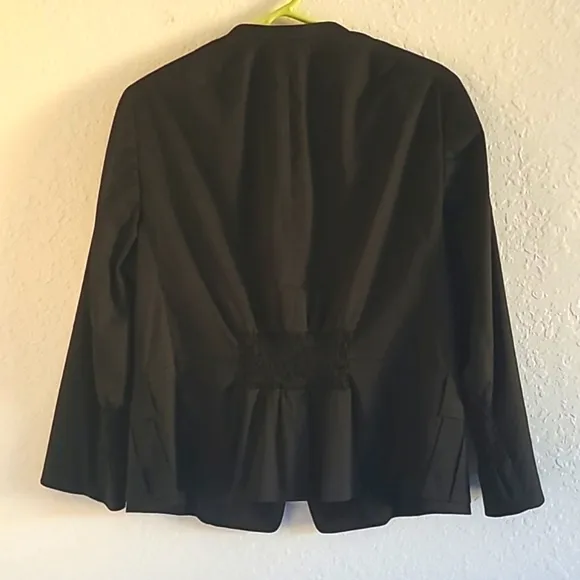 Akris Punto Jacket. Sz14. Black. Zip Front Round Collar. Smock Sleeves. …