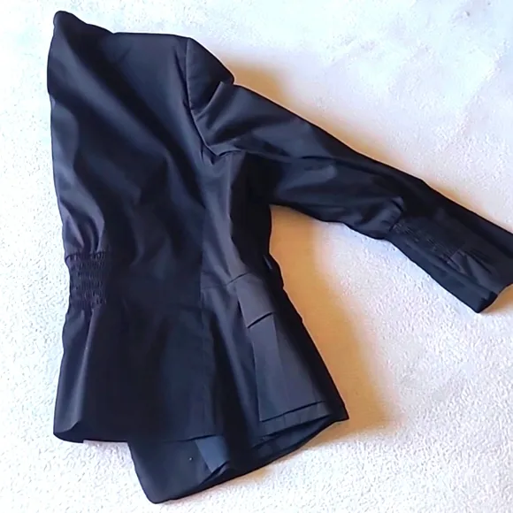 Akris Punto Jacket. Sz14. Black. Zip Front Round Collar. Smock Sleeves. …