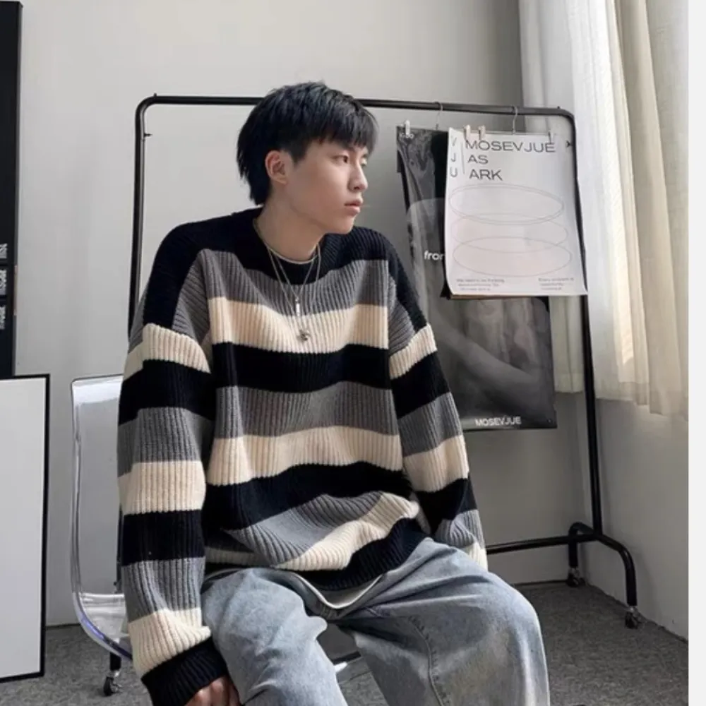 “Color-blocking stripes” Sweater