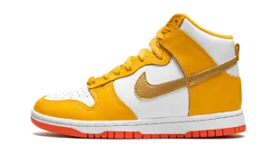 Dunk High University Gold