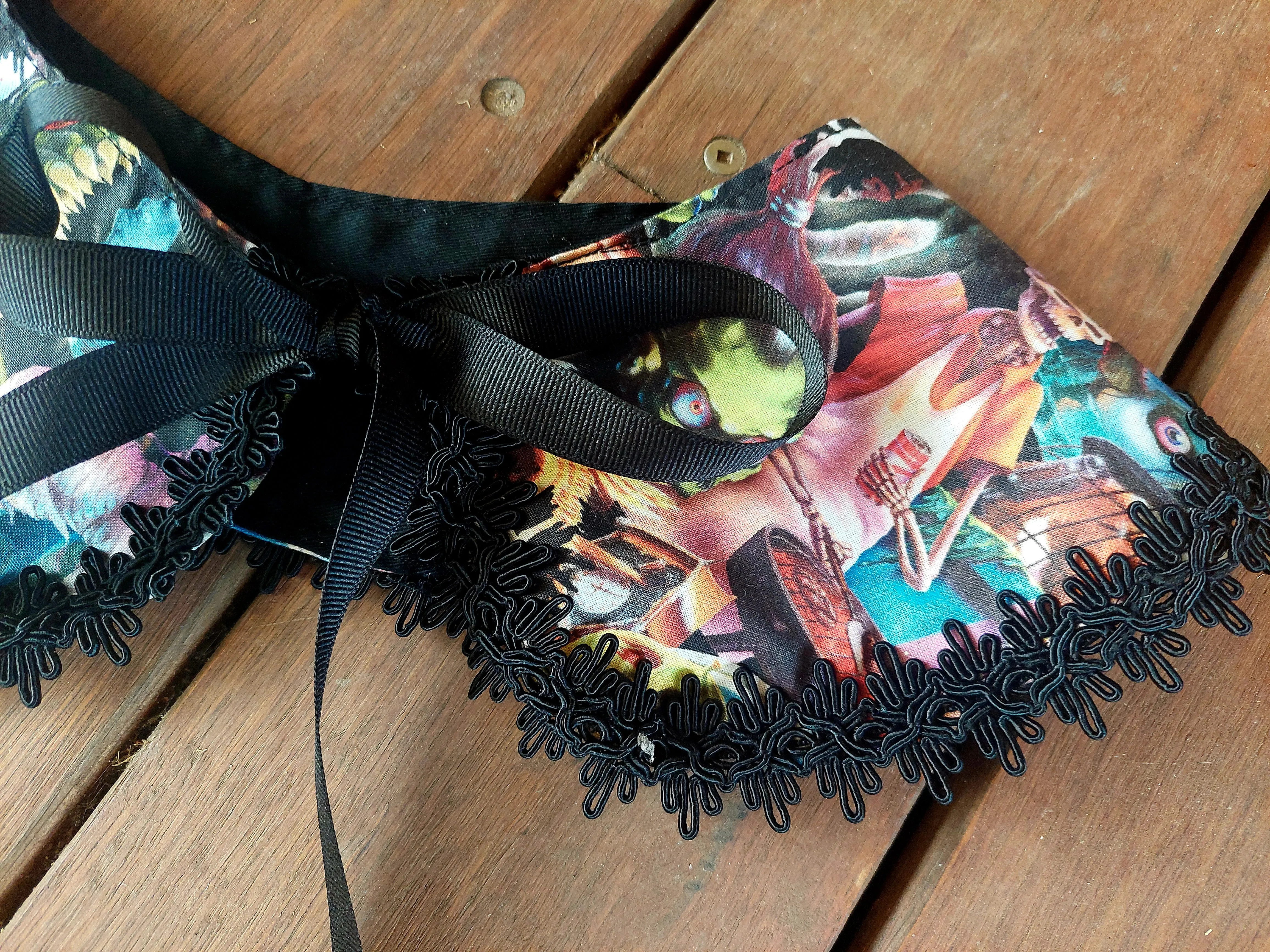 Halloween reversible collars