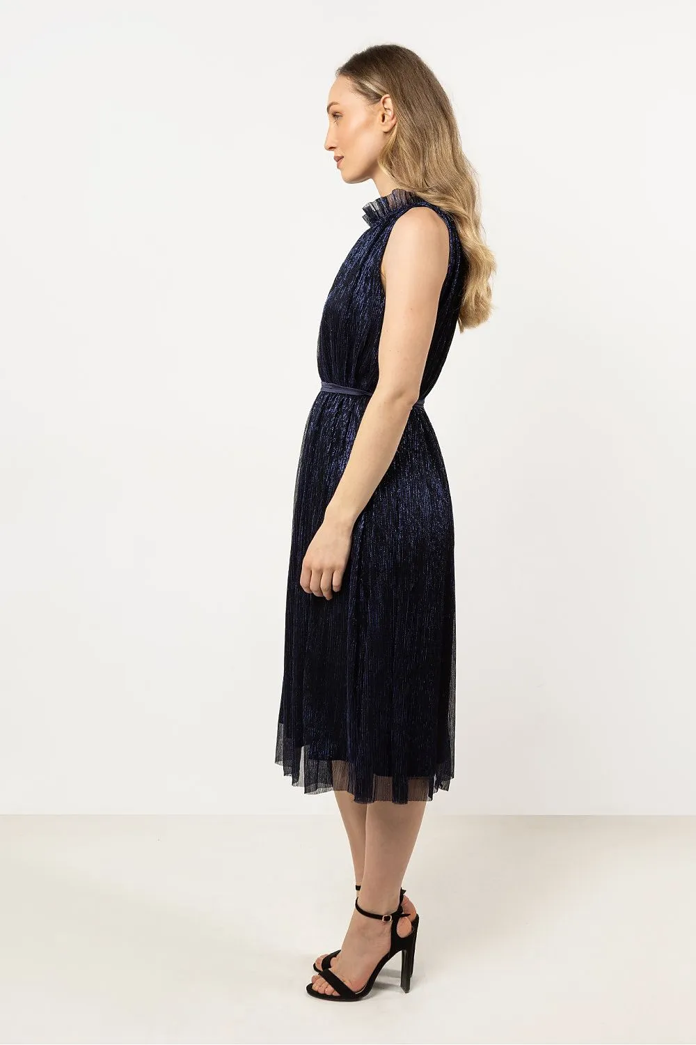 Halter neck satin lining short evening dress