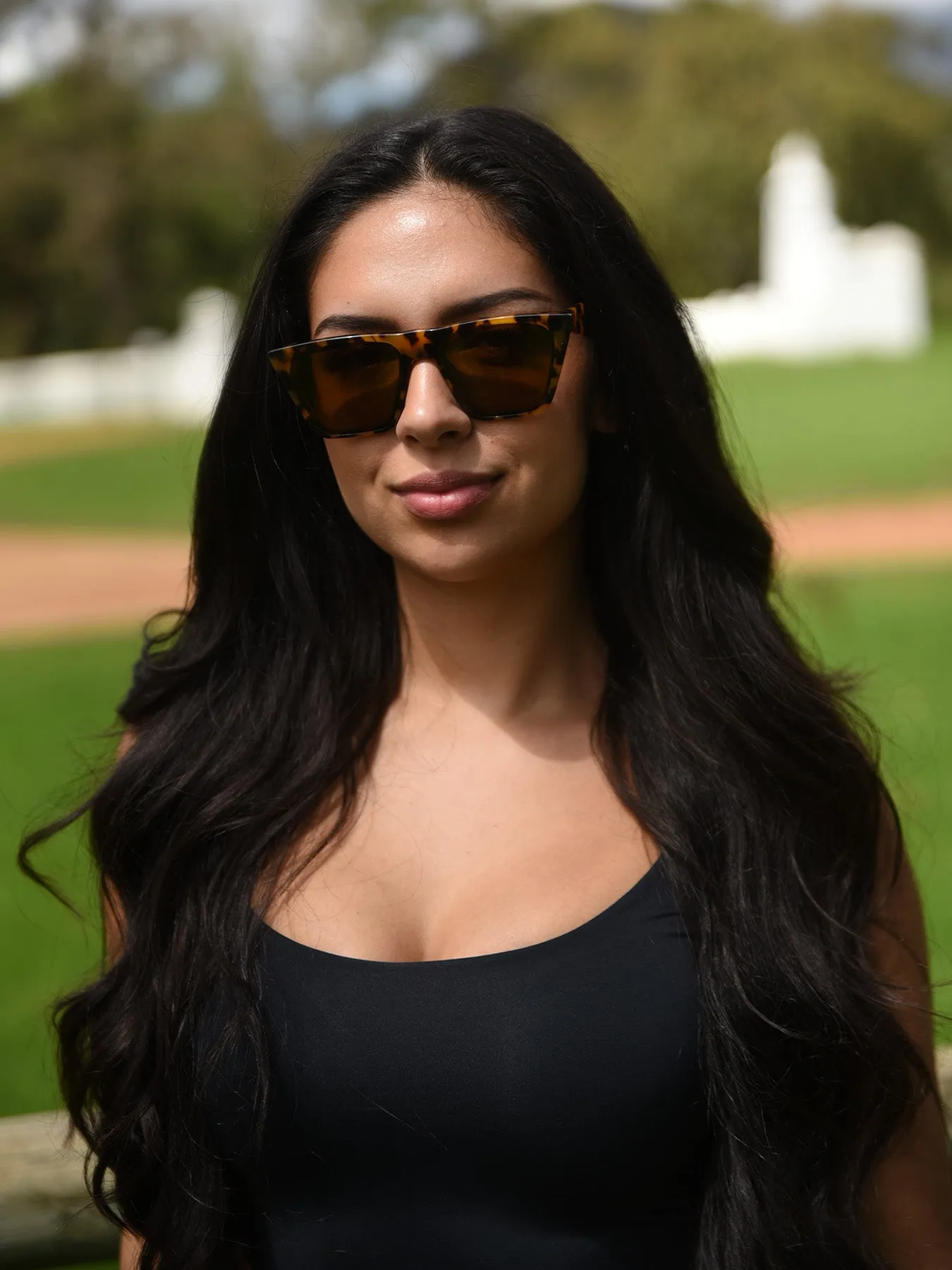 MOODY - Sunglasses • Milky Brown Tortoise