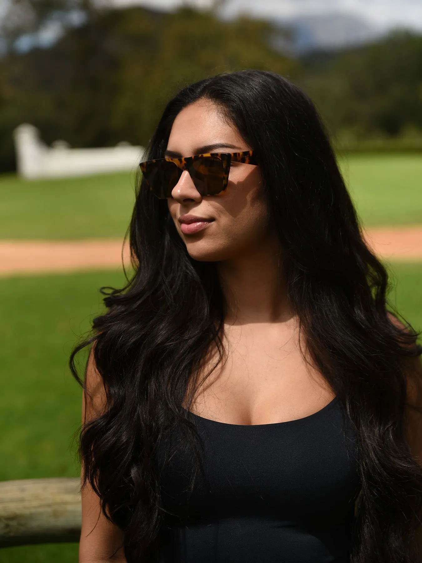 MOODY - Sunglasses • Milky Brown Tortoise