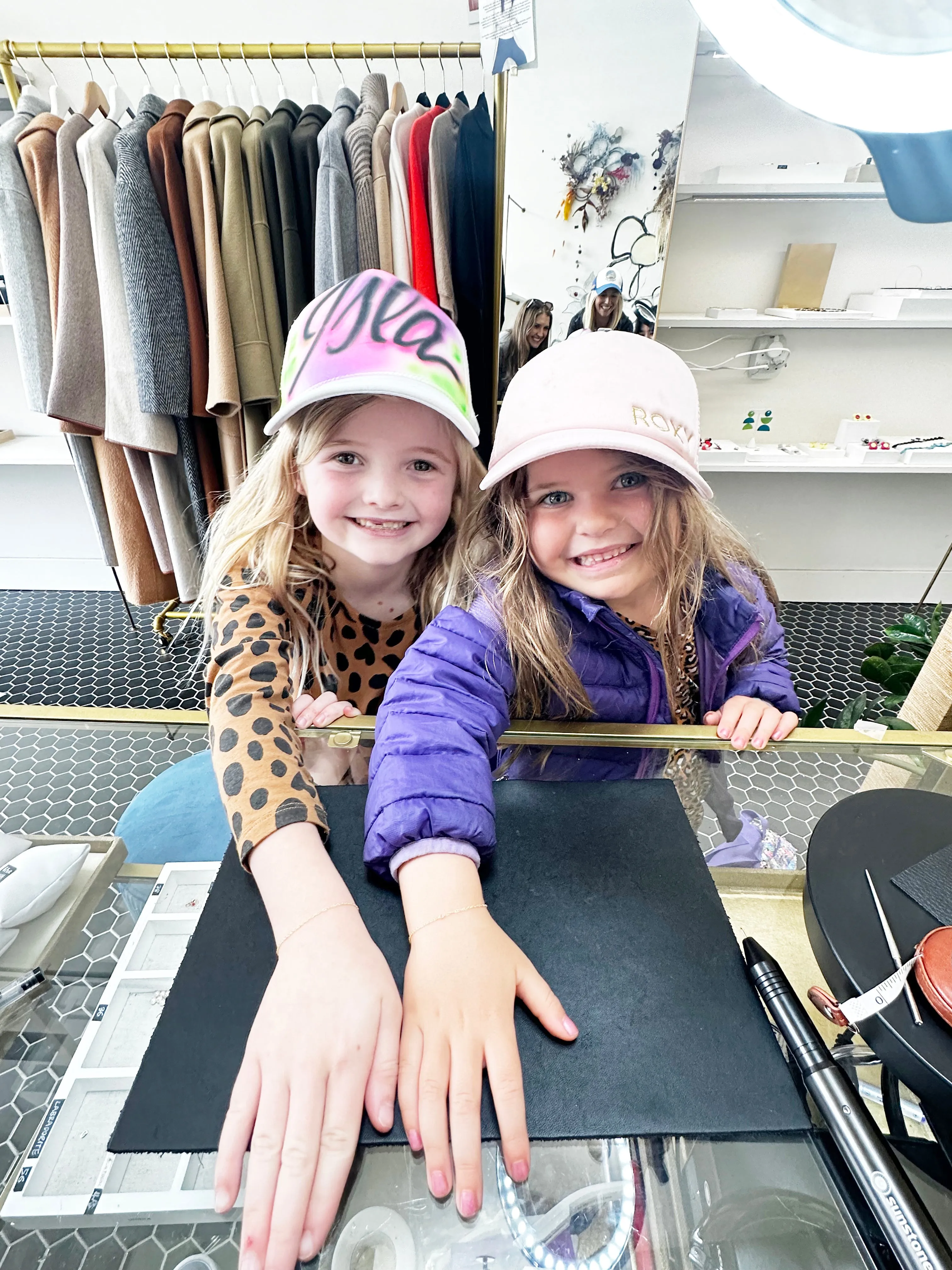 Permanent Jewelry Party: Bracelets, Bachelorette, Events, Pop-Up Shops - Amare Wear