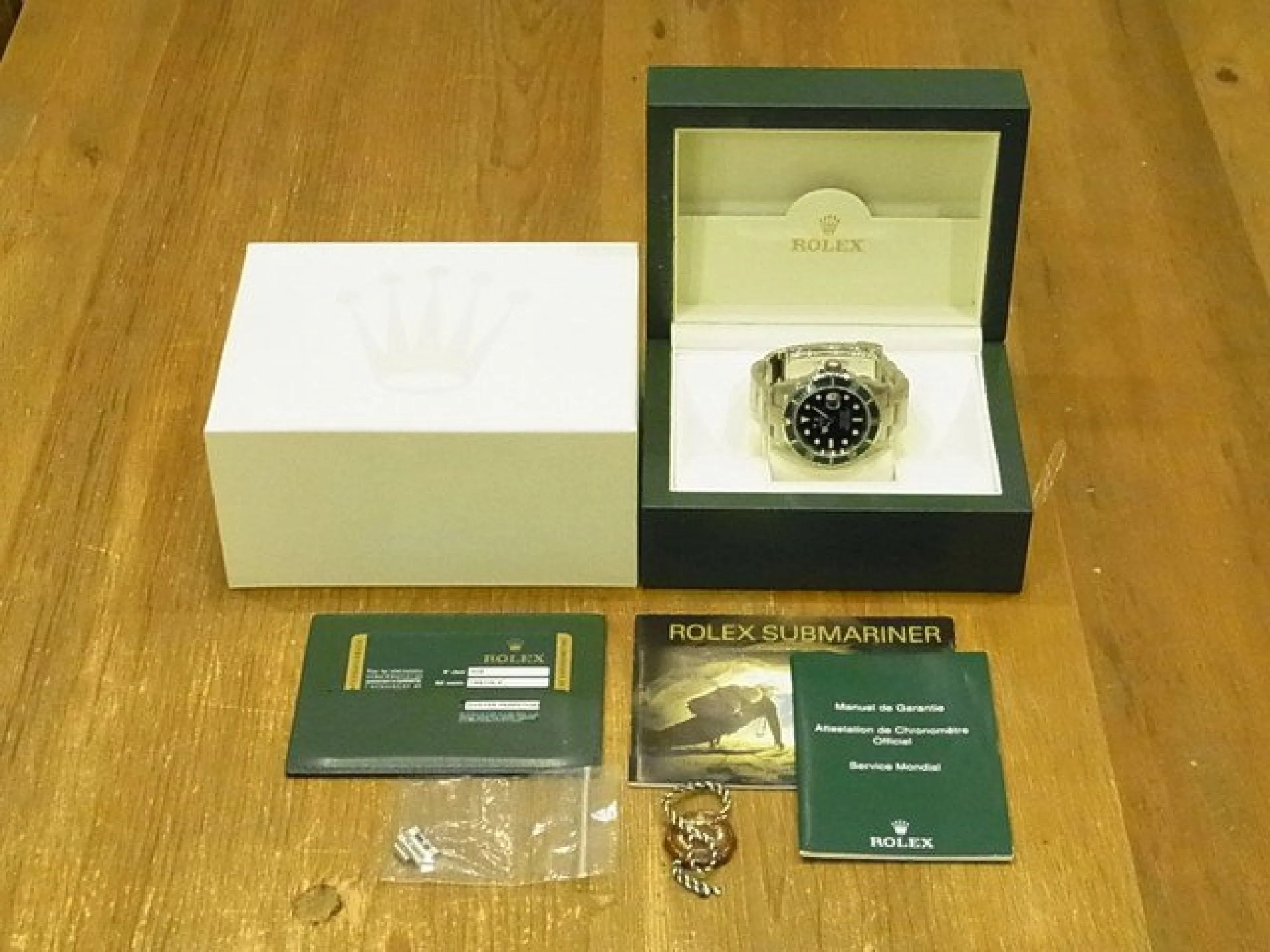 ROLEX Submariner date green bezel 16610LV M series Mens 182406440
