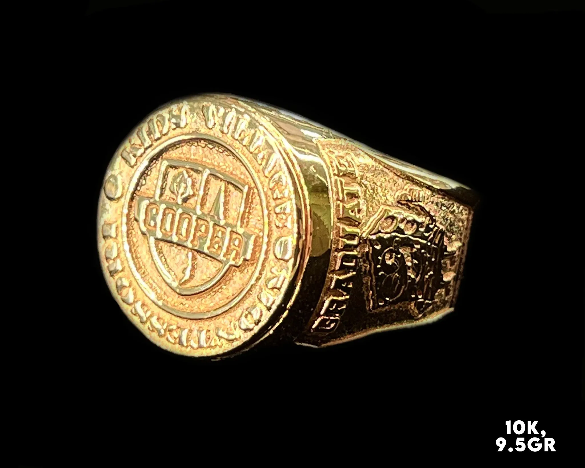 Solid gold graduation ring
