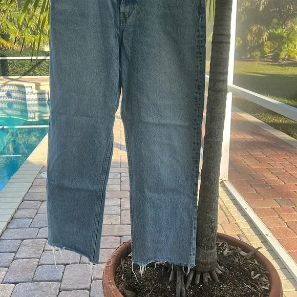 Zara High Rise Button Up Straight Leg Raw Hem Blue Jeans sz 8 EUC Y2K 90’s